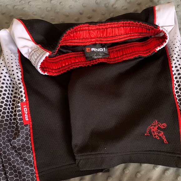 Shorts for big boys 4 for $20. 3 Small size and 1 M size.See video n pics. - Picture 6 of 6